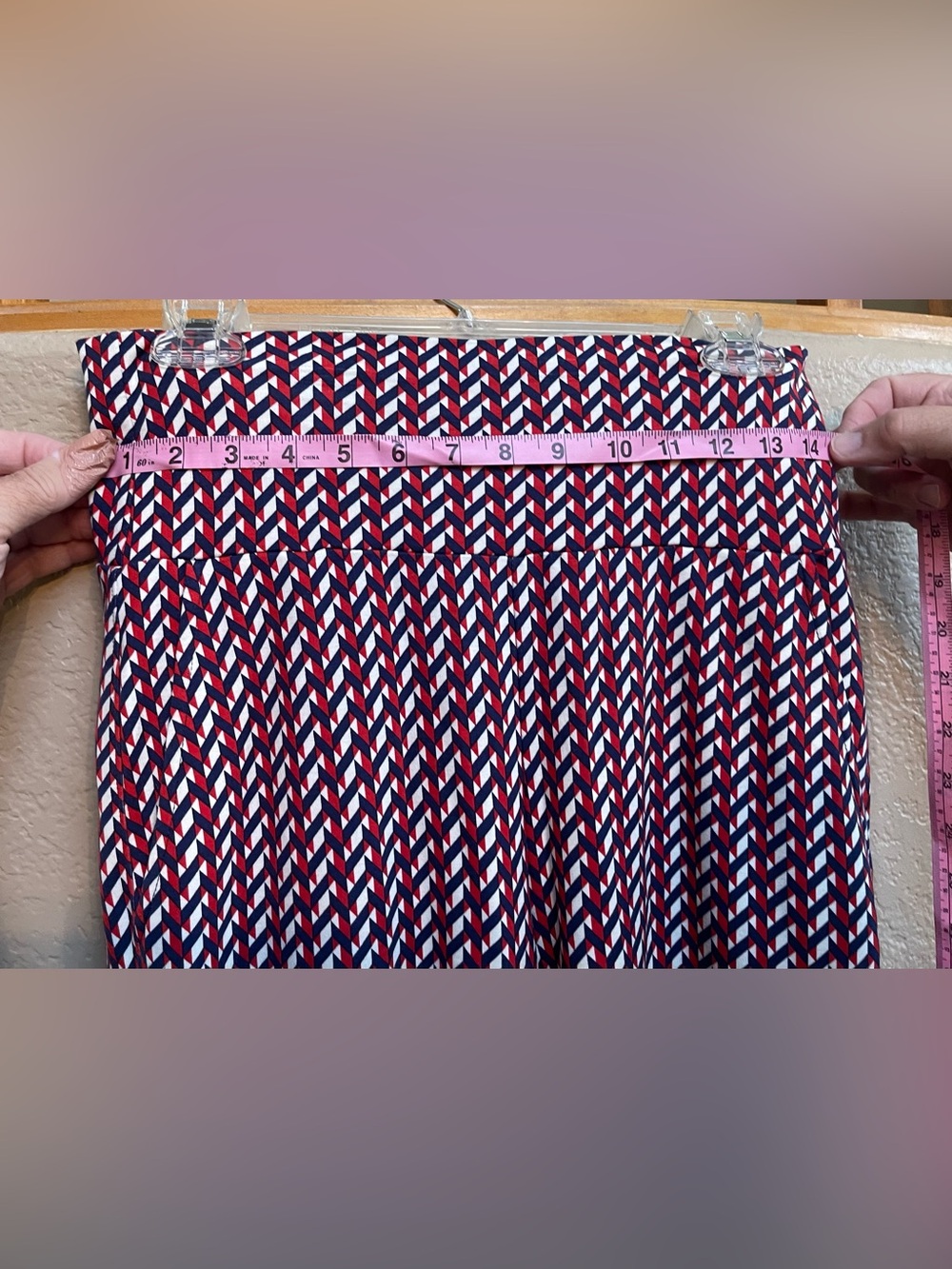 Cabi Women's Red Patterned Wide-Leg Pants - Picture 3 of 4